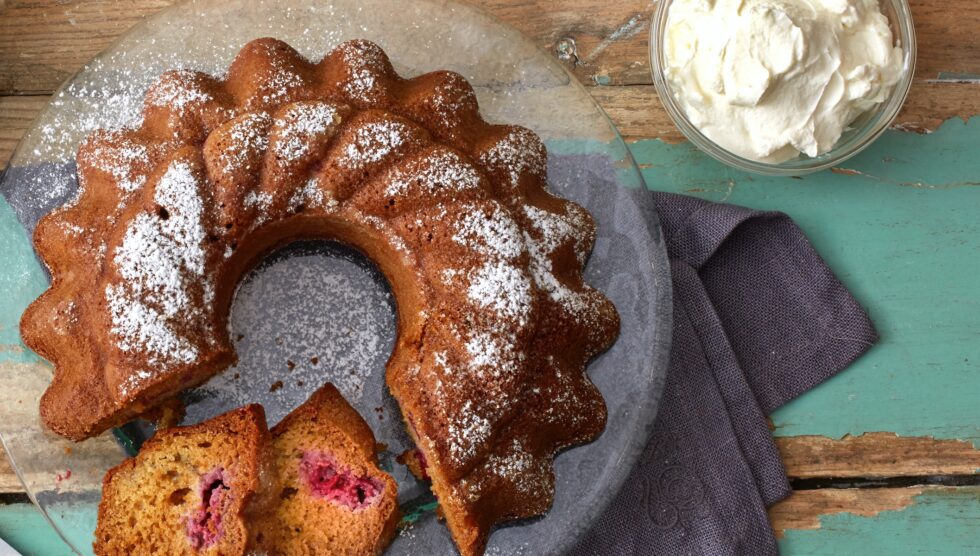 Blueberry or raspberry cake