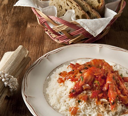 Shrimp with tomato sauce