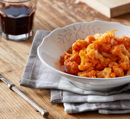 Cauliflower stew with tomato sauce