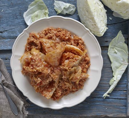 Cabbage with rice and tomato sauce