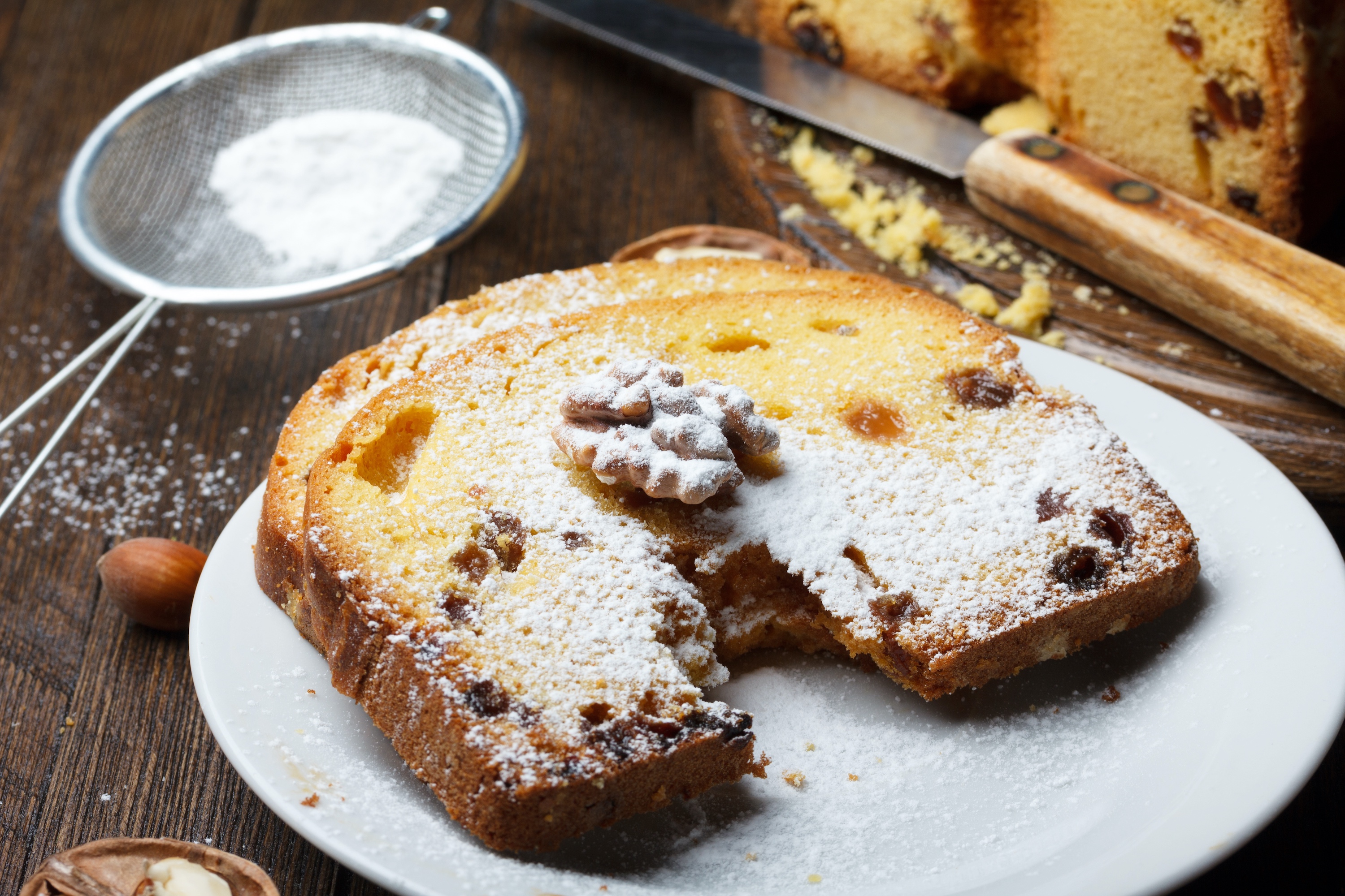 Raisins and walnuts cake with orange glaze