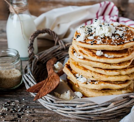 Αλμυρές τηγανίτες με φέτα