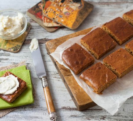 Blondies με Ταχίνι και «Καμμένο» Βούτυρο