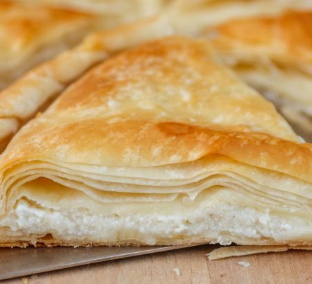 Τυρόπιτα με φέτα και μαστίχα Χίου