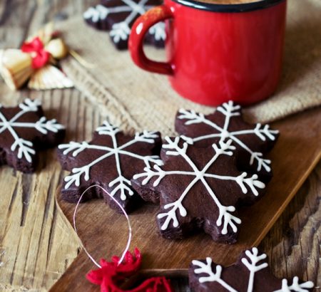 Μπισκότα πιπερόριζας (Gingerbread cookies)