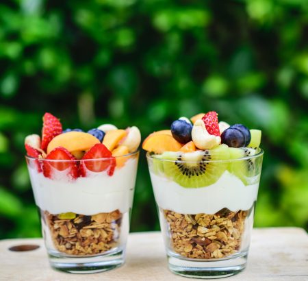 Σπιτικά δημητριακά με φρούτα και ξηρούς καρπούς (granola)