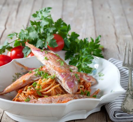 Red mullets in red sauce with pasta