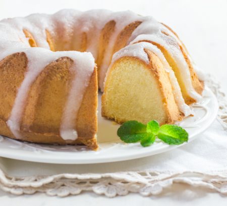 Butter cake with lemon glaze